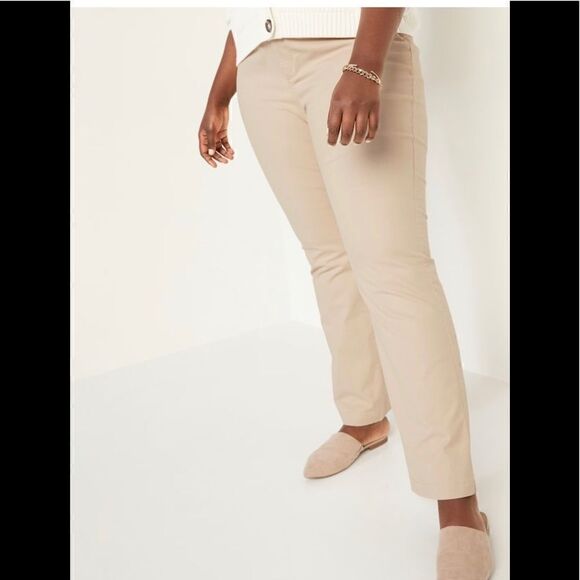 Old Navy Mid Rise Boot Cut Khaki Pants - Picture 4 of 9